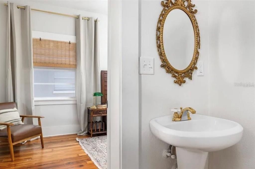 For Sale: $1,200,000 (6 beds, 4 baths, 2713 Square Feet)