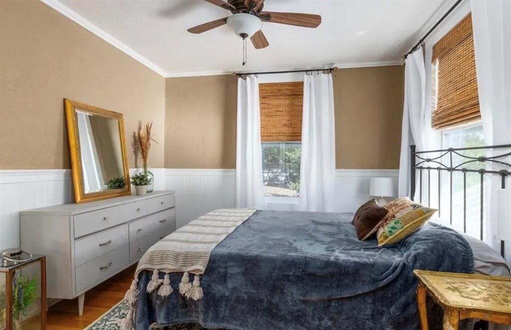 For Sale: $1,200,000 (6 beds, 4 baths, 2713 Square Feet)