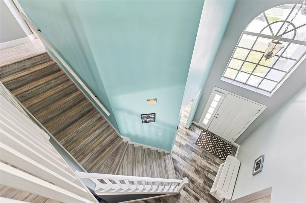 Activo con contrato: $425,000 (4 camas, 2 baños, 2072 Pies cuadrados)