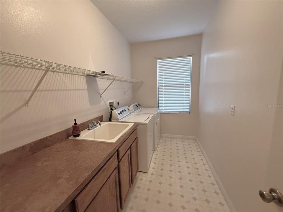 На продажу: $560,000 (4 спален, 3 ванн, 2589 Квадратных фут)