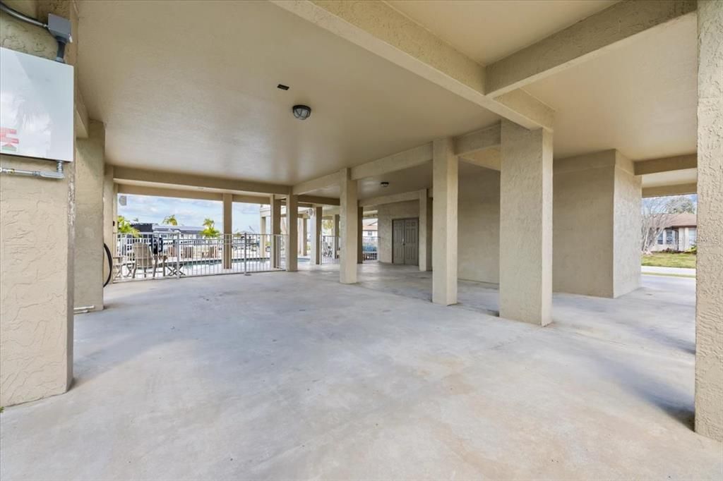 En Venta: $1,350,000 (4 camas, 3 baños, 2758 Pies cuadrados)