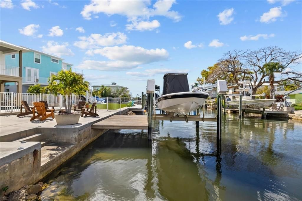 En Venta: $1,350,000 (4 camas, 3 baños, 2758 Pies cuadrados)