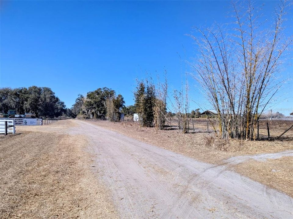 На продажу: $390,000 (10.00 acres)