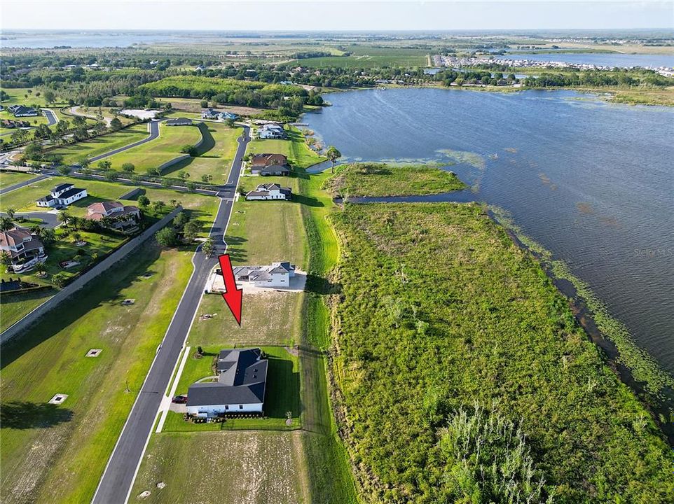 На продажу: $165,000 (0.71 acres)