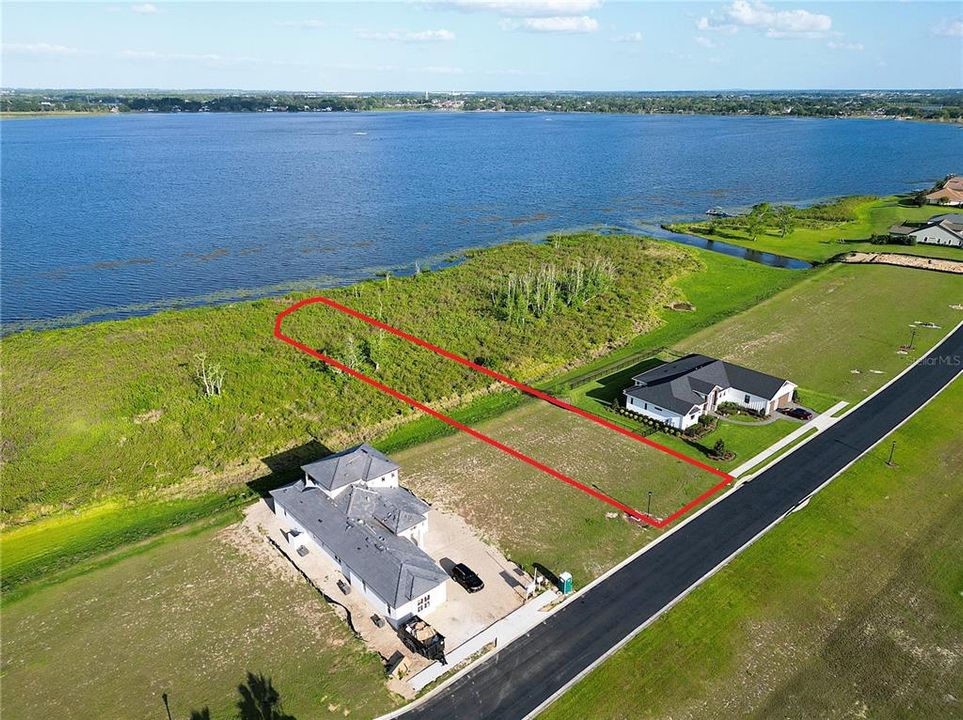 На продажу: $165,000 (0.71 acres)