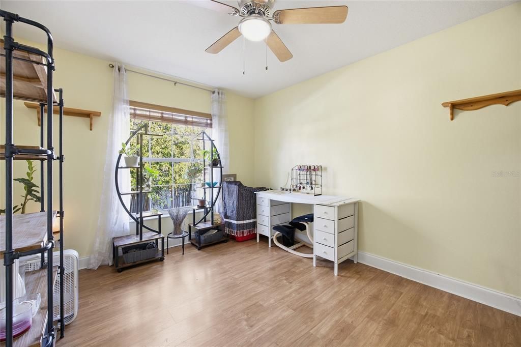 For Sale: $255,000 (3 beds, 2 baths, 1643 Square Feet)