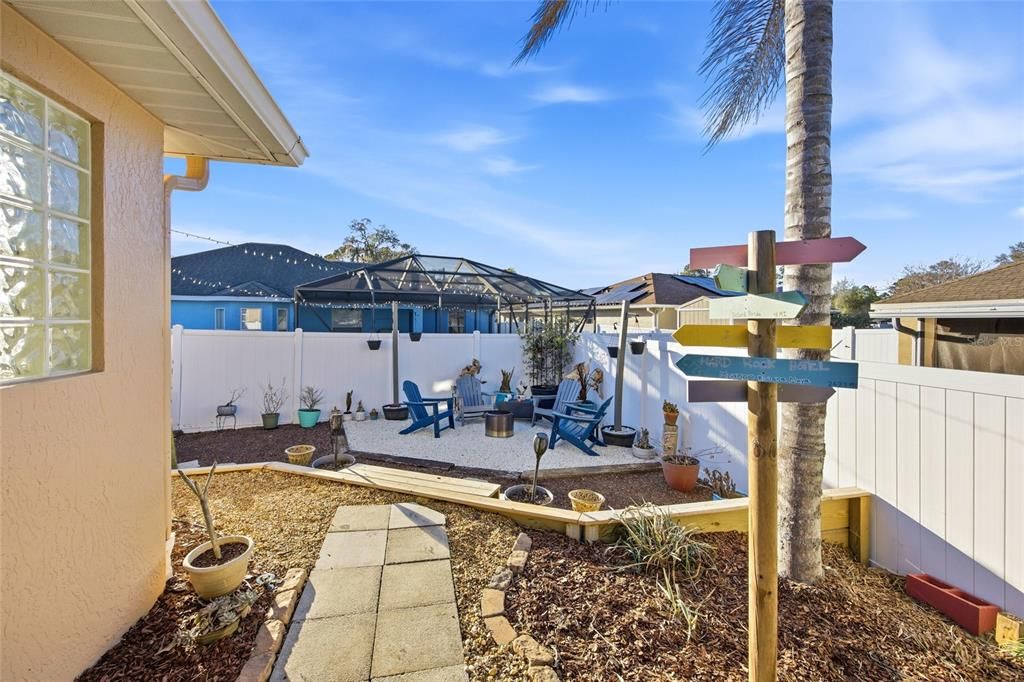 For Sale: $255,000 (3 beds, 2 baths, 1643 Square Feet)