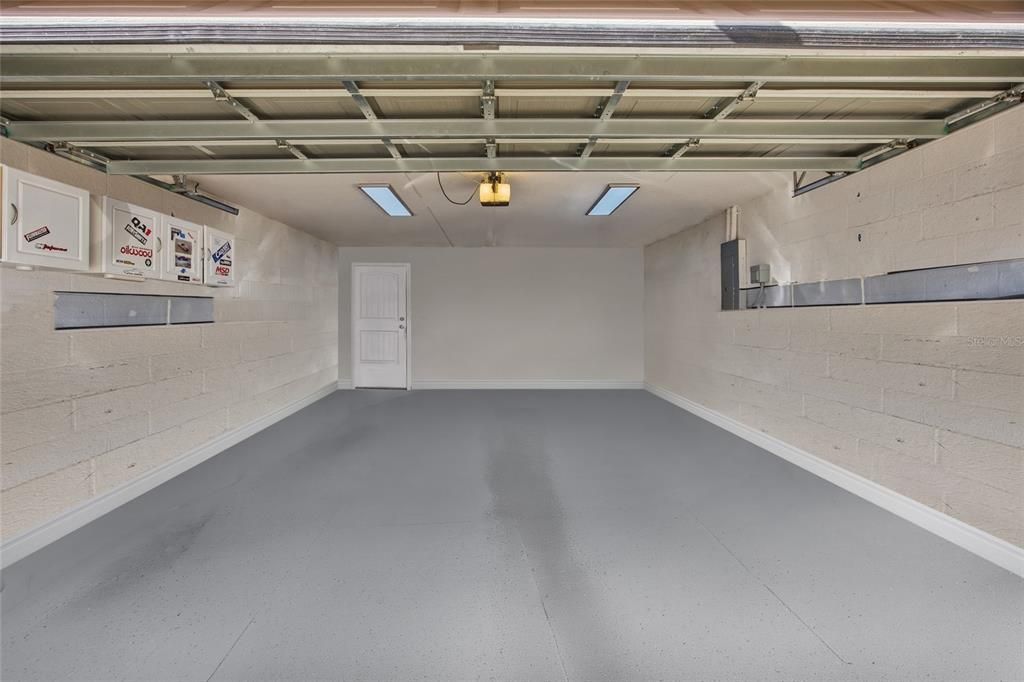 For Sale: $255,000 (3 beds, 2 baths, 1643 Square Feet)