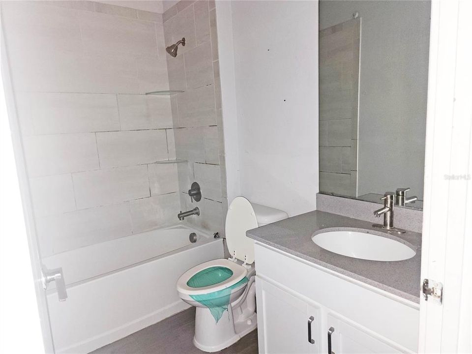 Под контрактом: $239,000 (3 спален, 2 ванн, 1788 Квадратных фут)
