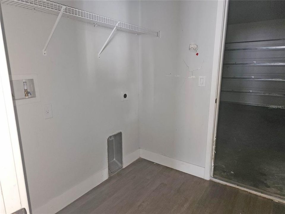 Под контрактом: $239,000 (3 спален, 2 ванн, 1788 Квадратных фут)