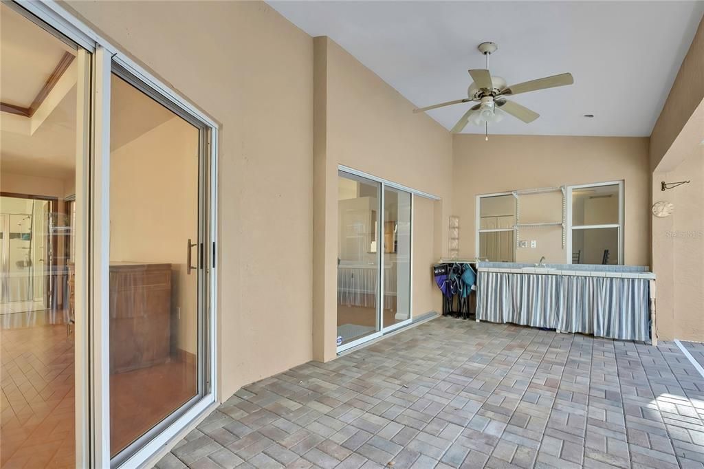 For Sale: $544,900 (4 beds, 3 baths, 2163 Square Feet)