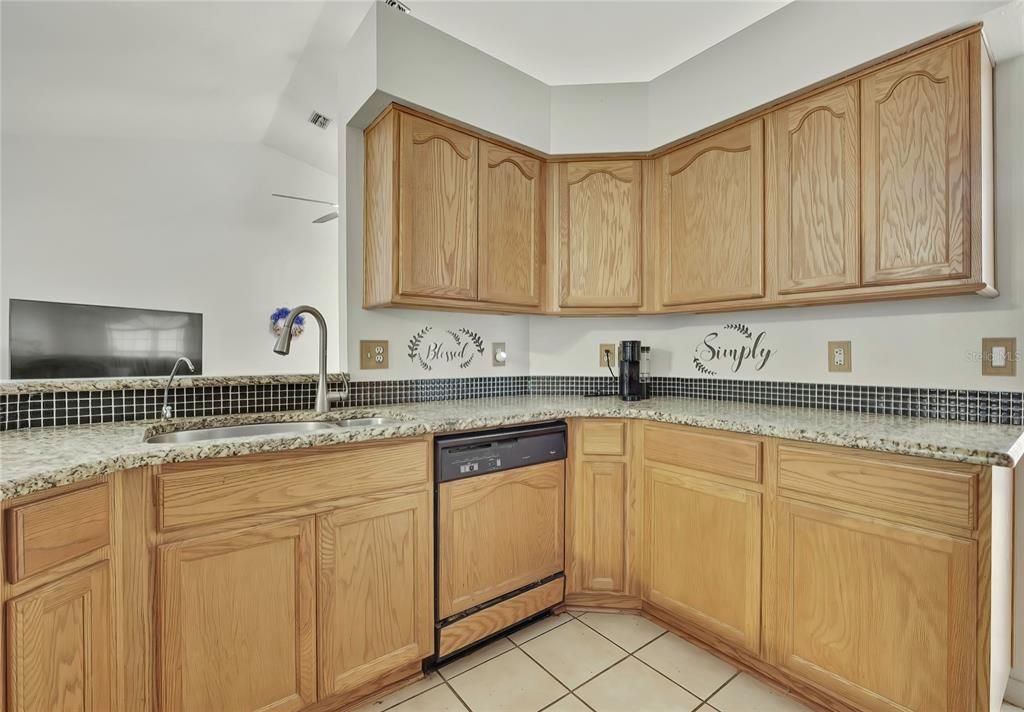 For Sale: $544,900 (4 beds, 3 baths, 2163 Square Feet)
