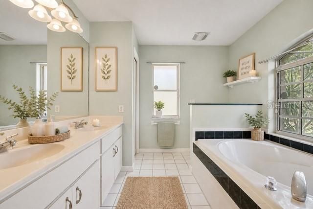 For Sale: $544,900 (4 beds, 3 baths, 2163 Square Feet)