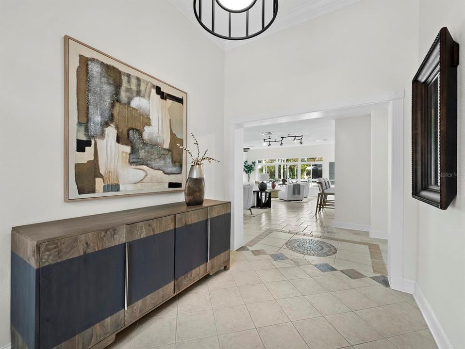Activo con contrato: $1,890,000 (3 camas, 3 baños, 2882 Pies cuadrados)