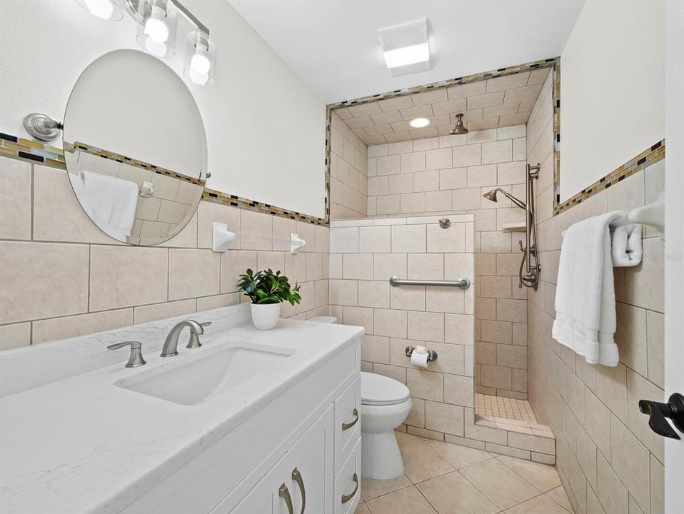 Activo con contrato: $1,890,000 (3 camas, 3 baños, 2882 Pies cuadrados)