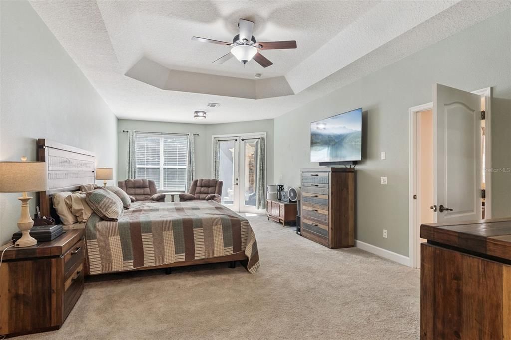 Activo con contrato: $799,900 (6 camas, 4 baños, 3554 Pies cuadrados)