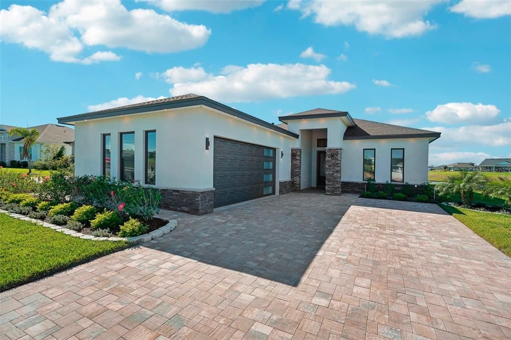 На продажу: $99,000 (0.50 acres)