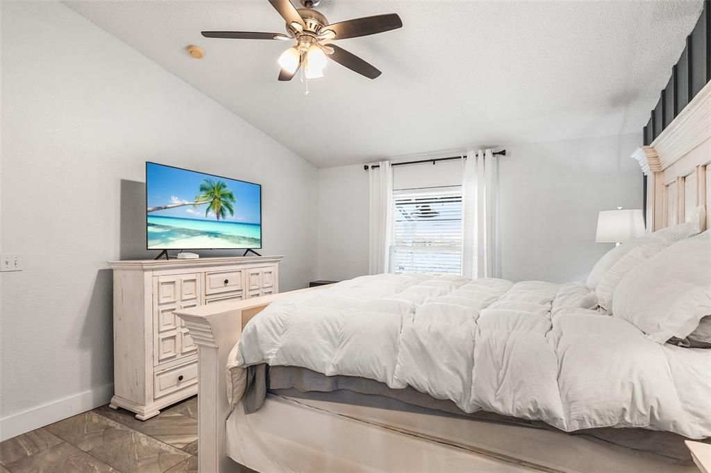 For Sale: $420,000 (3 beds, 2 baths, 1597 Square Feet)