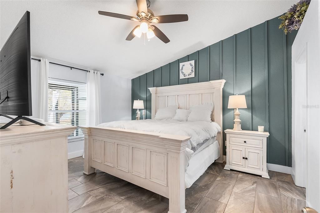For Sale: $420,000 (3 beds, 2 baths, 1597 Square Feet)