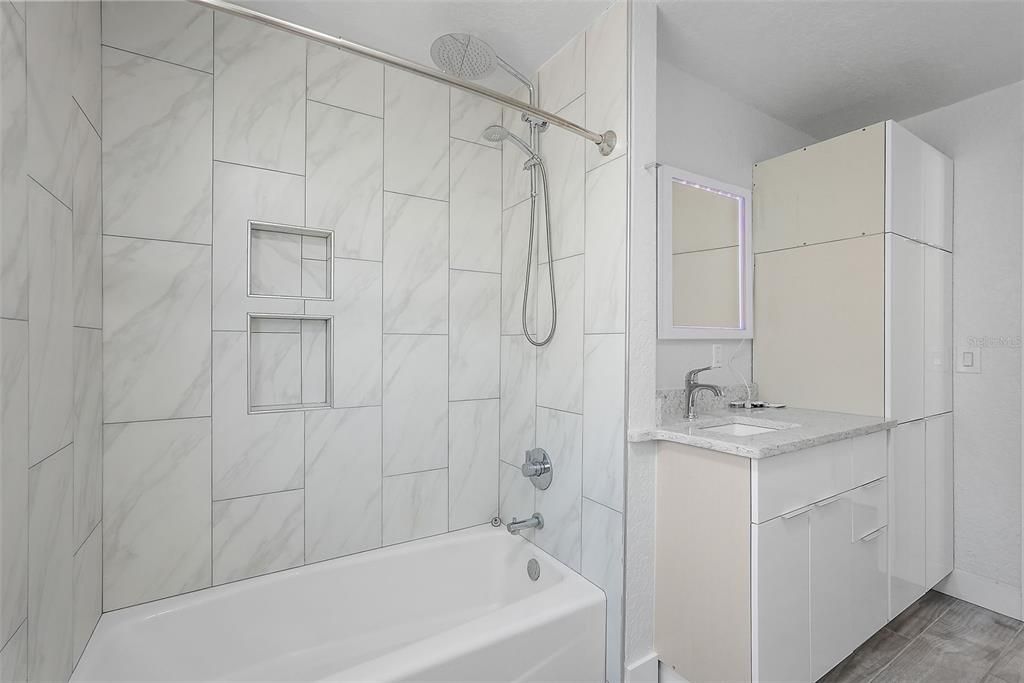Activo con contrato: $795,000 (3 camas, 2 baños, 1783 Pies cuadrados)