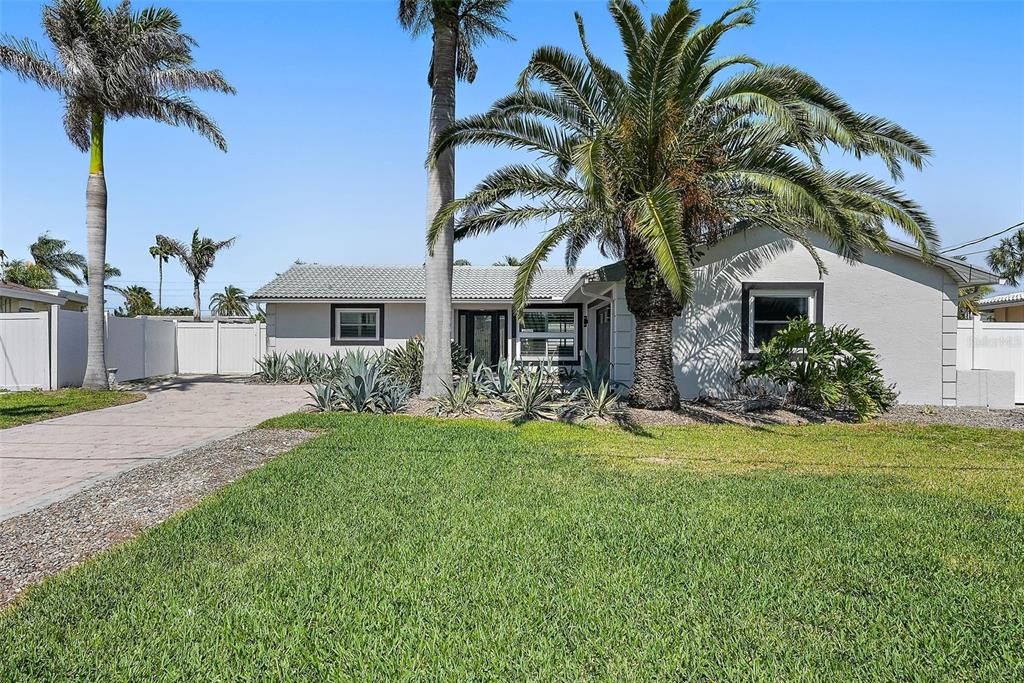 Activo con contrato: $795,000 (3 camas, 2 baños, 1783 Pies cuadrados)