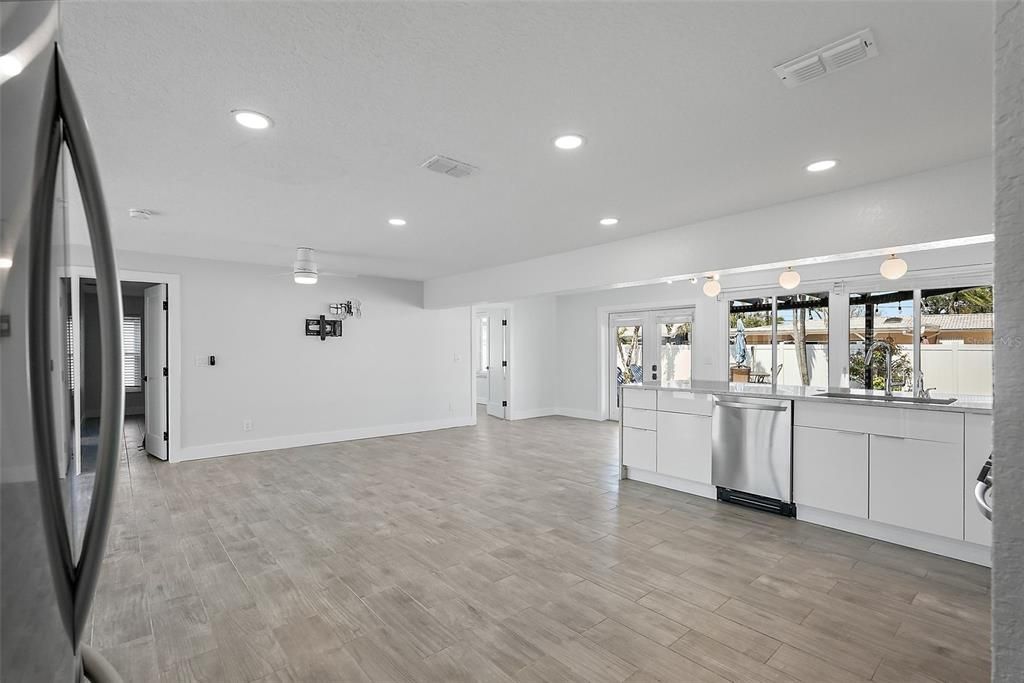 Activo con contrato: $795,000 (3 camas, 2 baños, 1783 Pies cuadrados)