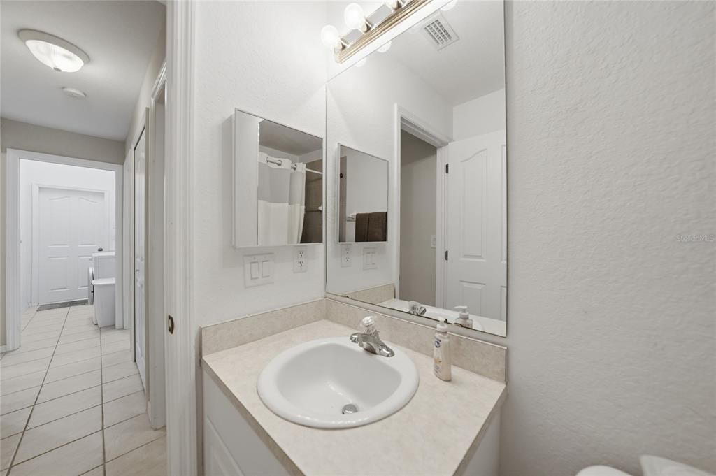 Activo con contrato: $289,900 (3 camas, 2 baños, 1776 Pies cuadrados)