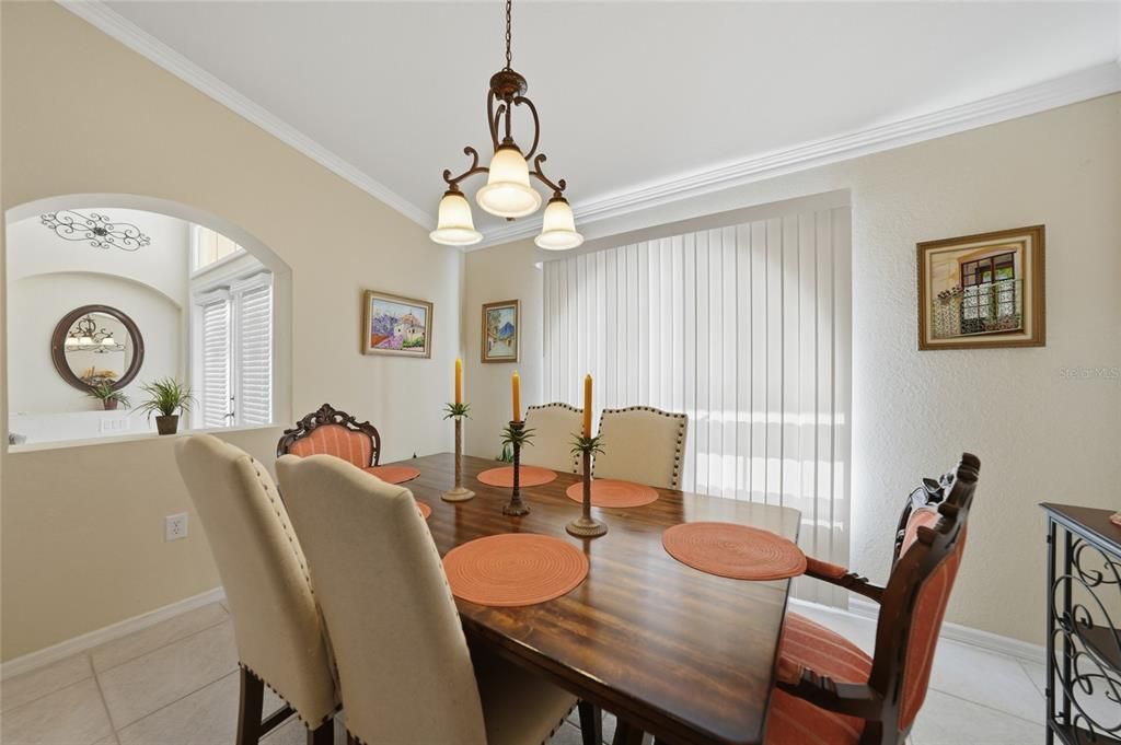 Activo con contrato: $289,900 (3 camas, 2 baños, 1776 Pies cuadrados)