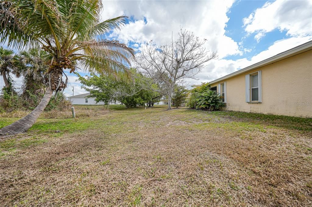 Activo con contrato: $289,900 (3 camas, 2 baños, 1776 Pies cuadrados)