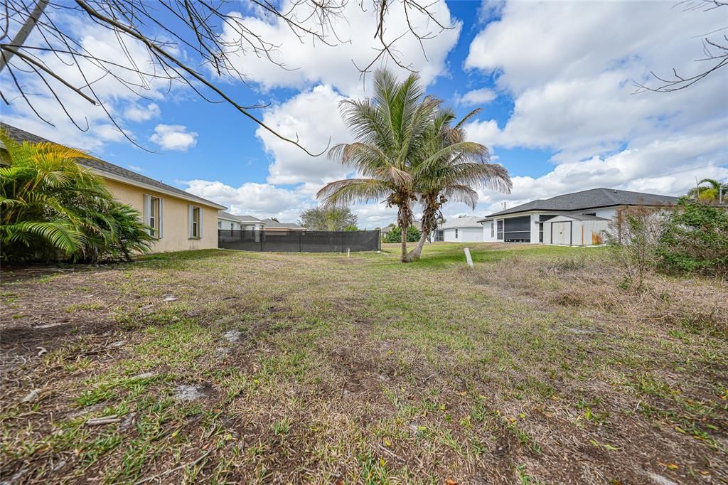 Activo con contrato: $289,900 (3 camas, 2 baños, 1776 Pies cuadrados)