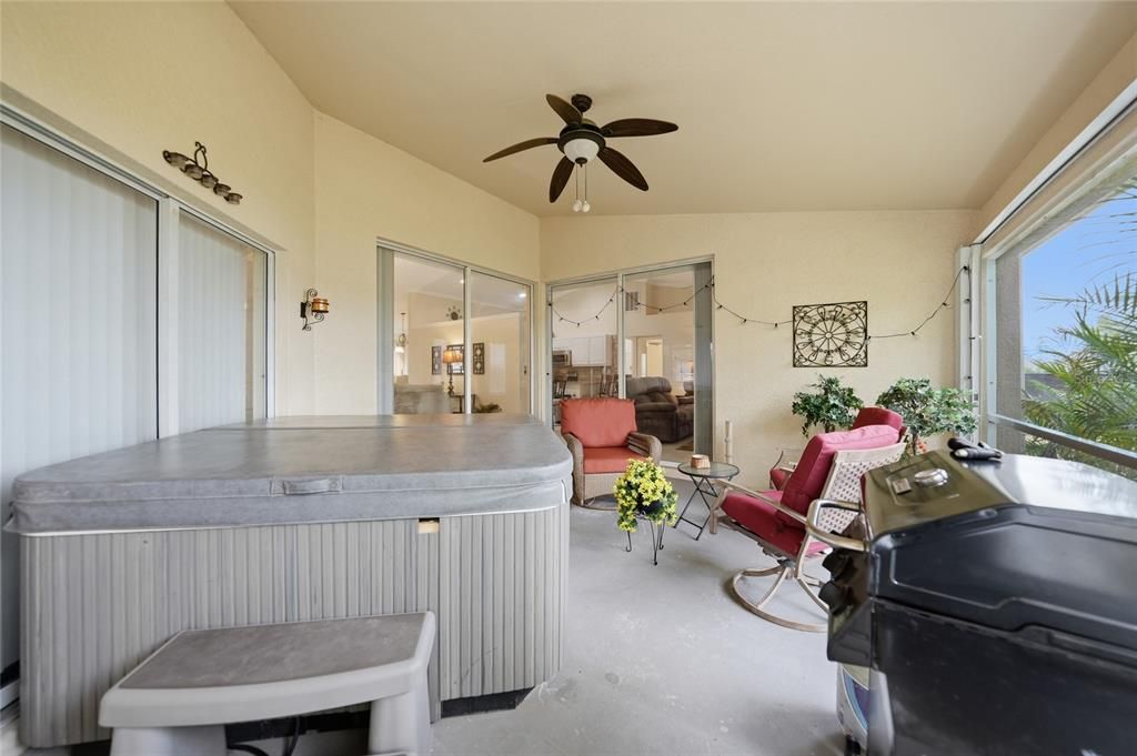 Activo con contrato: $289,900 (3 camas, 2 baños, 1776 Pies cuadrados)