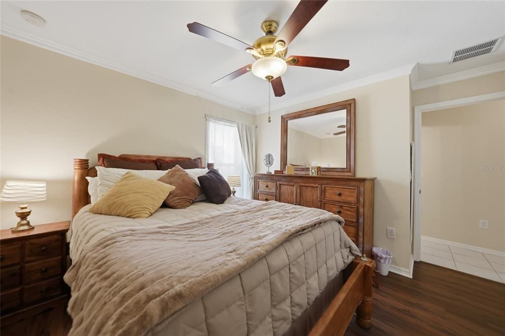 Activo con contrato: $289,900 (3 camas, 2 baños, 1776 Pies cuadrados)