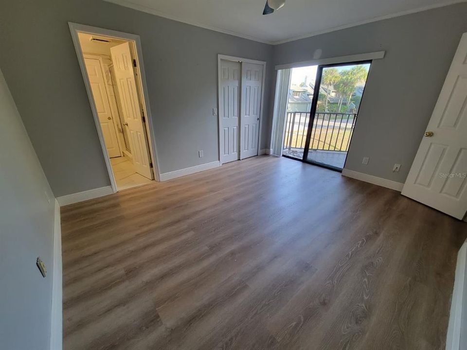 Activo con contrato: $1,800 (2 camas, 2 baños, 1272 Pies cuadrados)