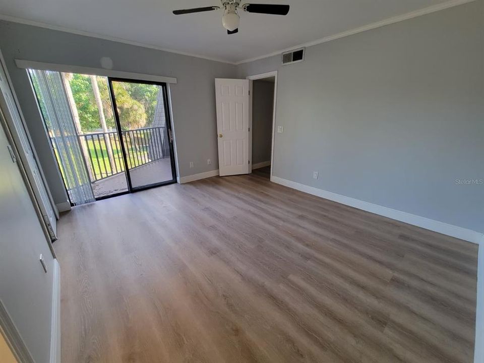 Activo con contrato: $1,800 (2 camas, 2 baños, 1272 Pies cuadrados)