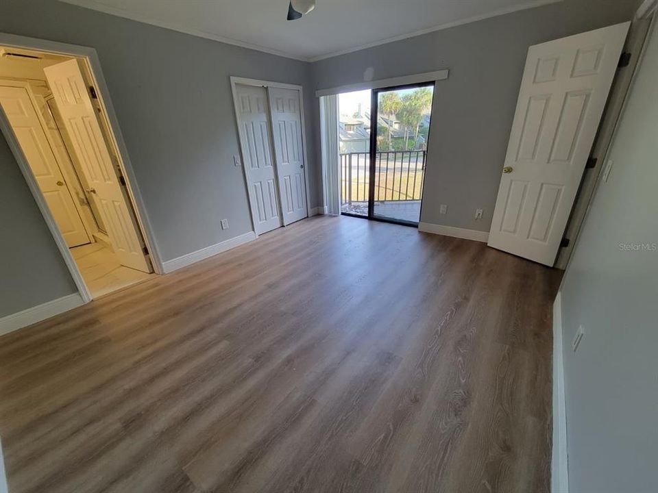 Activo con contrato: $1,800 (2 camas, 2 baños, 1272 Pies cuadrados)