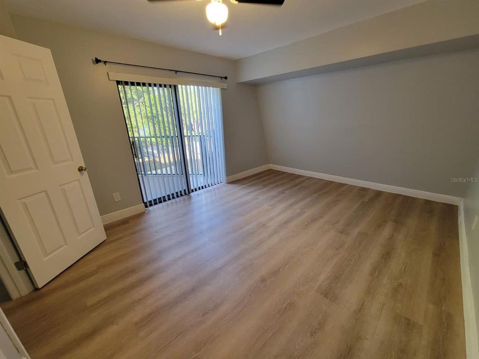 Activo con contrato: $1,800 (2 camas, 2 baños, 1272 Pies cuadrados)
