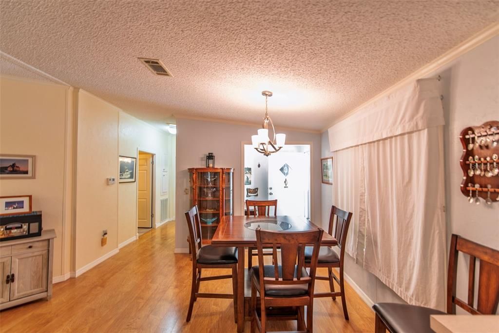 En Venta: $170,000 (2 camas, 2 baños, 1508 Pies cuadrados)