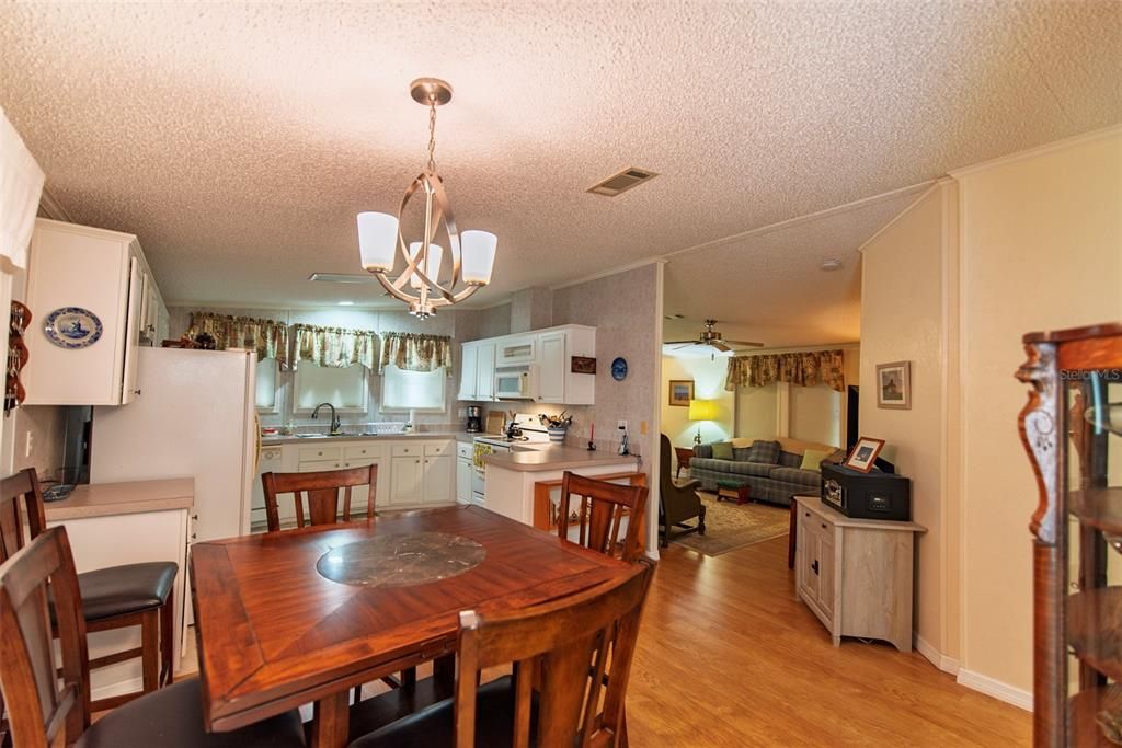 En Venta: $170,000 (2 camas, 2 baños, 1508 Pies cuadrados)
