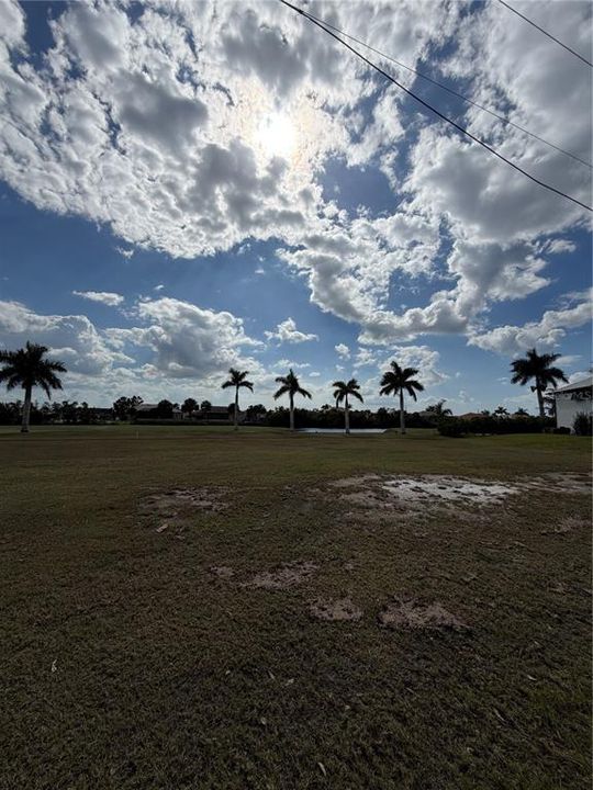 待售: $79,900 (0.28 acres)