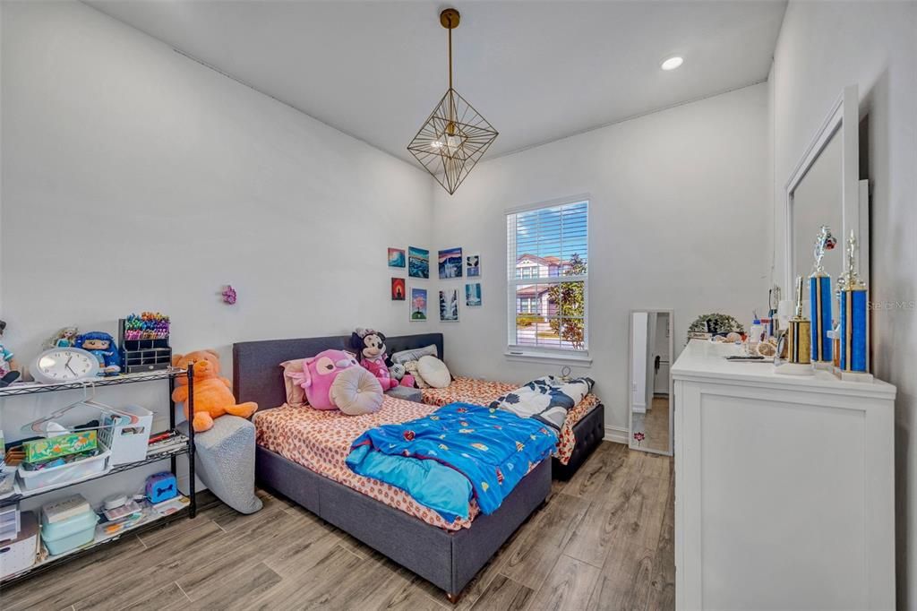 Active With Contract: $944,900 (4 beds, 3 baths, 3033 Square Feet)