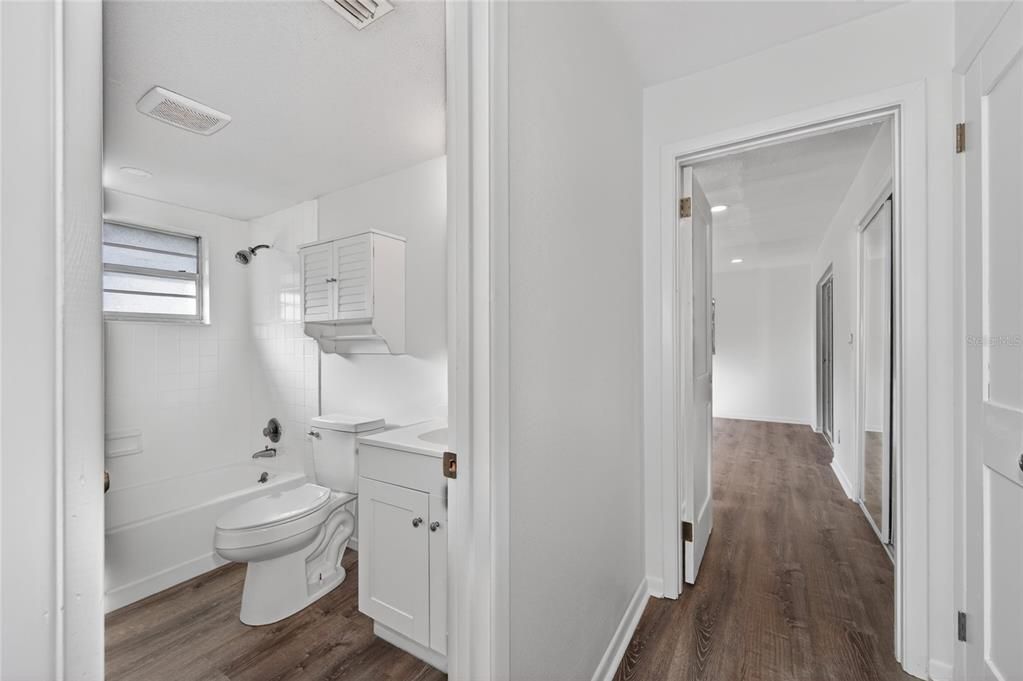 For Sale: $225,000 (2 beds, 2 baths, 1160 Square Feet)