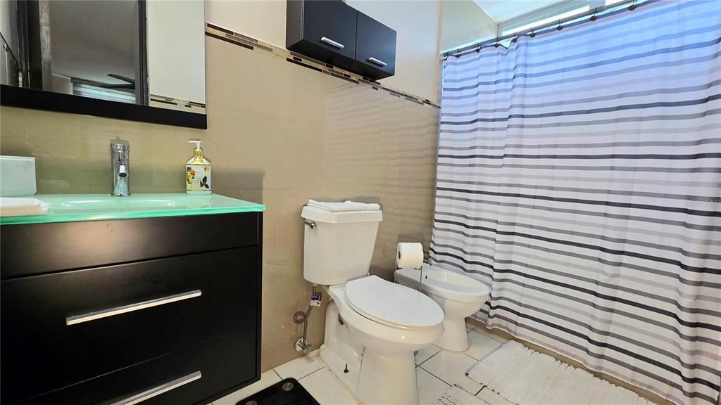 En Venta: $420,000 (4 camas, 3 baños, 2153 Pies cuadrados)