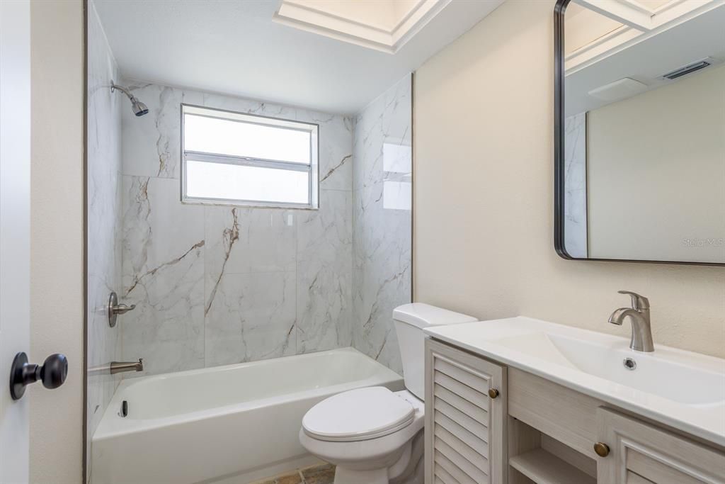Active With Contract: $3,000 (3 beds, 2 baths, 1466 Square Feet)