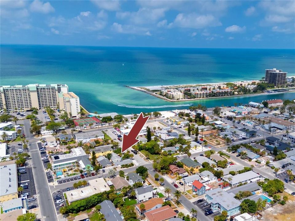 На продажу: $450,000 (0.09 acres)