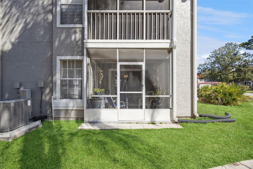 Activo con contrato: $220,000 (2 camas, 2 baños, 1189 Pies cuadrados)