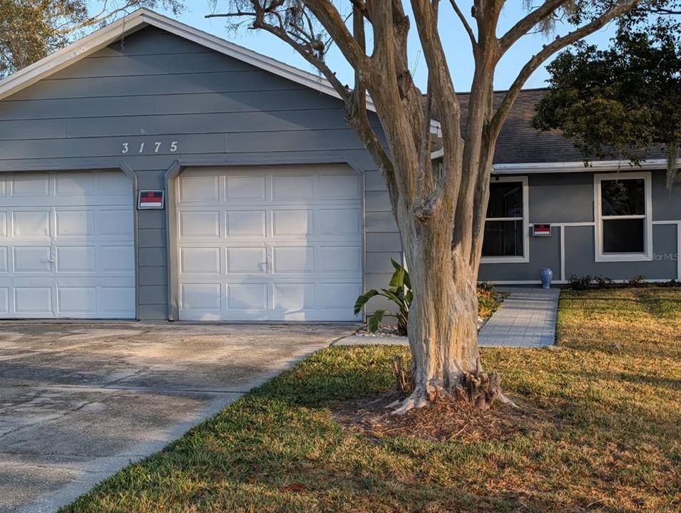 Active With Contract: $249,900 (3 beds, 2 baths, 1224 Square Feet)