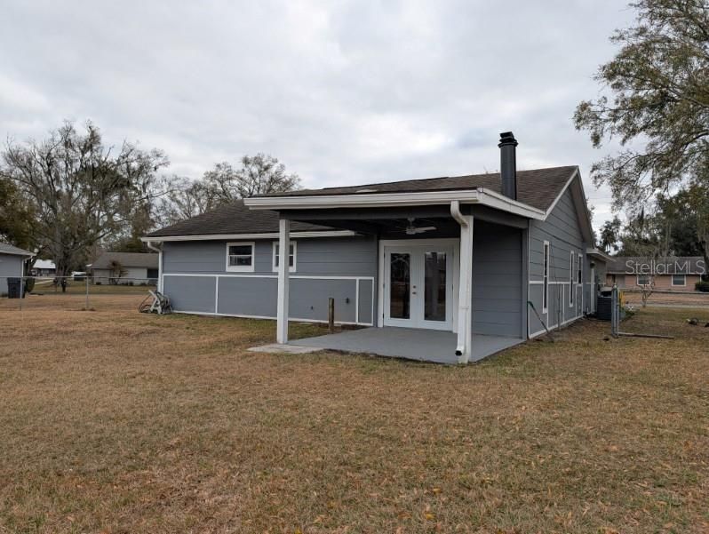 Active With Contract: $249,900 (3 beds, 2 baths, 1224 Square Feet)