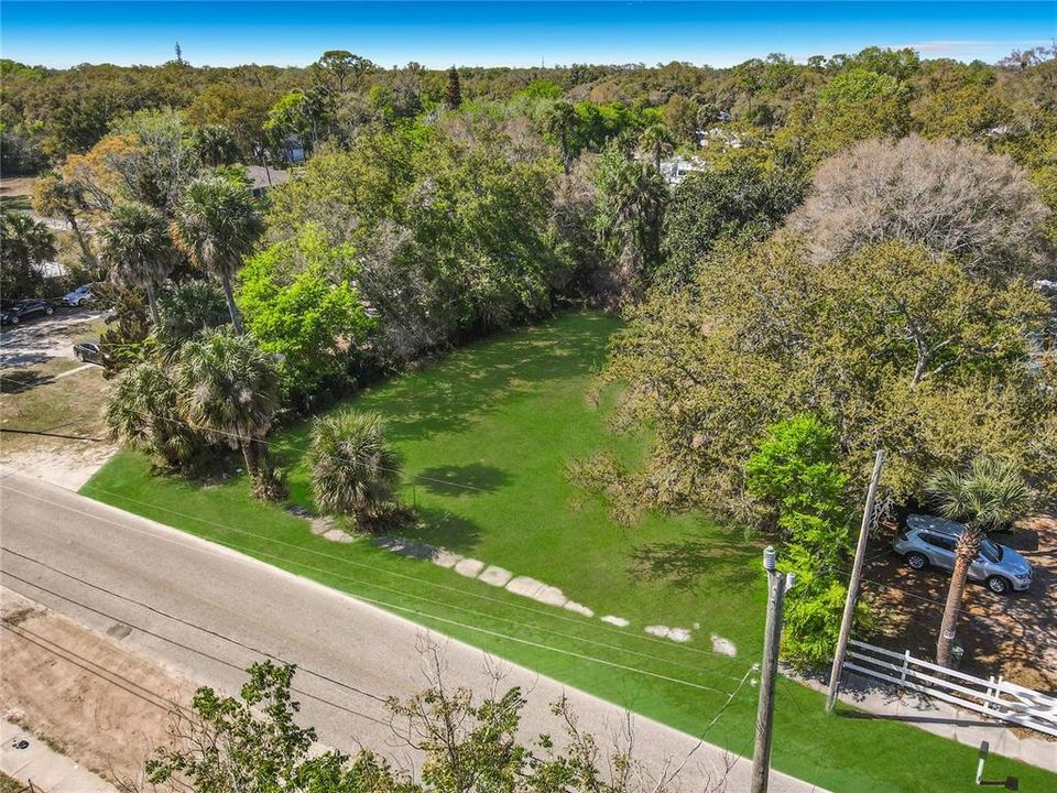 En Venta: $137,000 (0.49 acres)