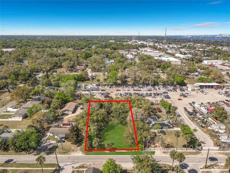 En Venta: $137,000 (0.49 acres)