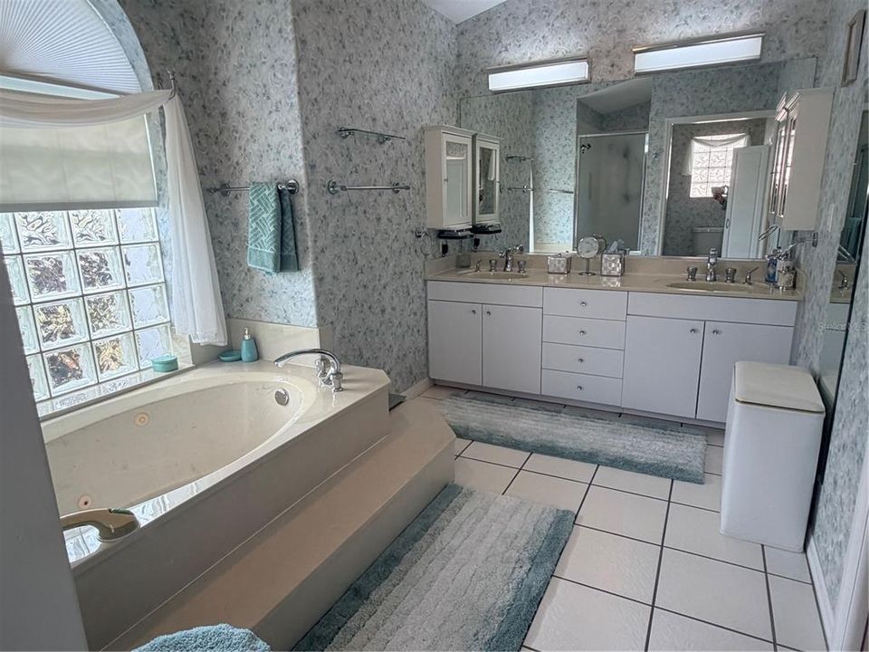 En Renta: $4,988 (5 camas, 3 baños, 3183 Pies cuadrados)
